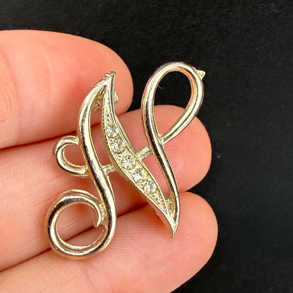 Vintage Estate Initial Brooch Letter N Gold Tone Rhinestone Script 1.25in